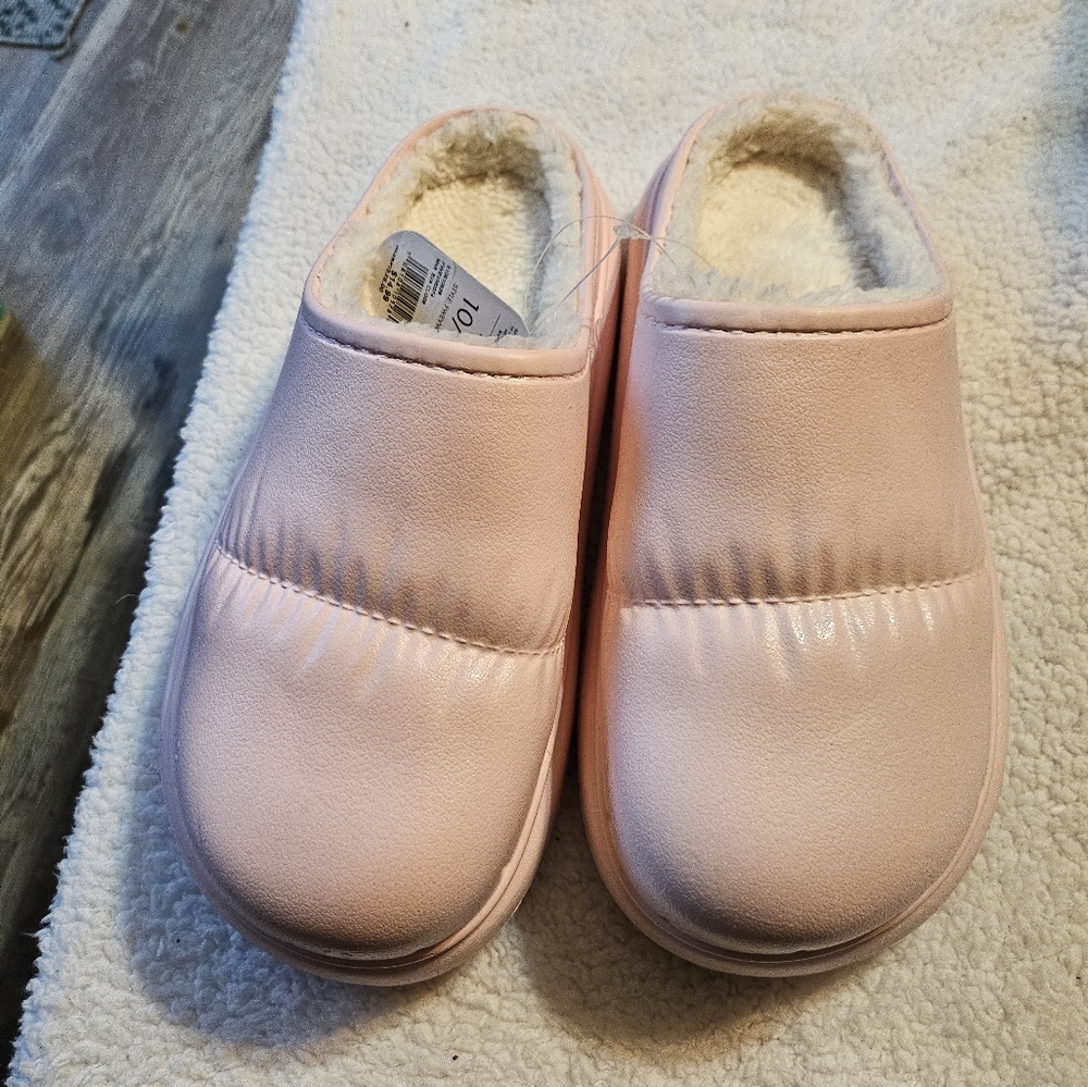 Cozy Pink Women's Slippers